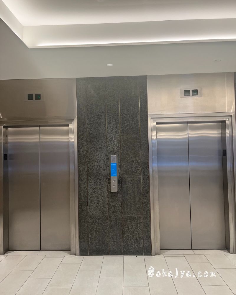 アウトリガーリーフワイキキビーチリゾートのオーシャンタワーエレベーター